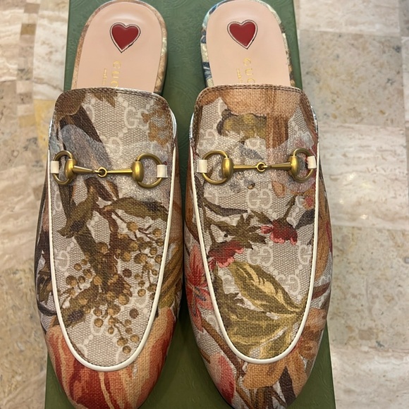 Brand new never worn GG Gucci supreme monogram flora princetown - Picture 1 of 5